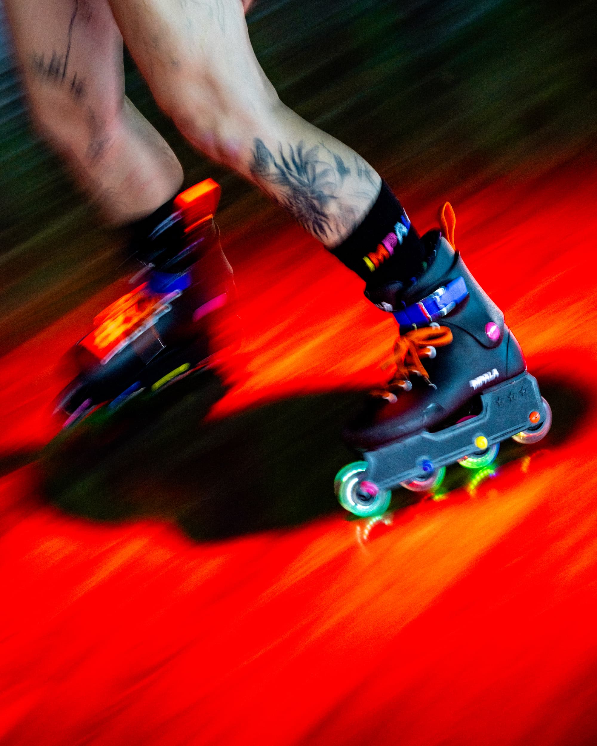 Impala Inline Light Up Wheels (4-Pack) - Black Twinkle - Image 3